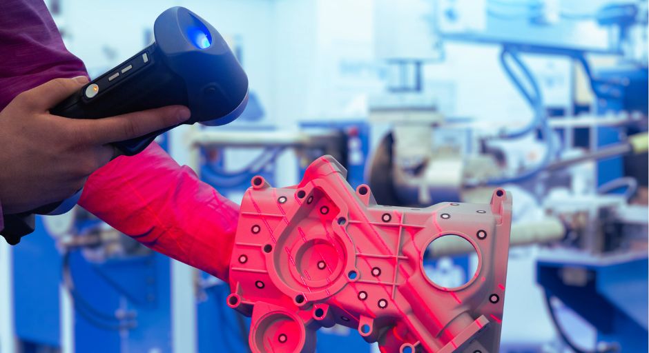 La manufactura inversa crece sus soluciones en plásticos 