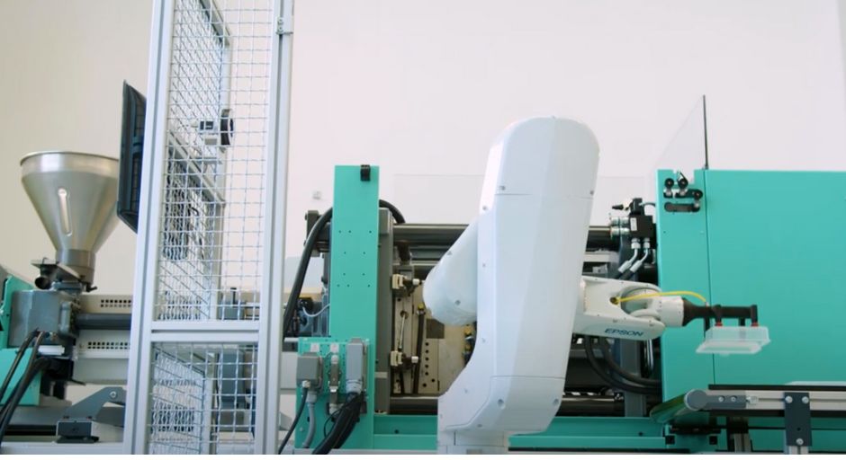 Robots a pie de máquina 